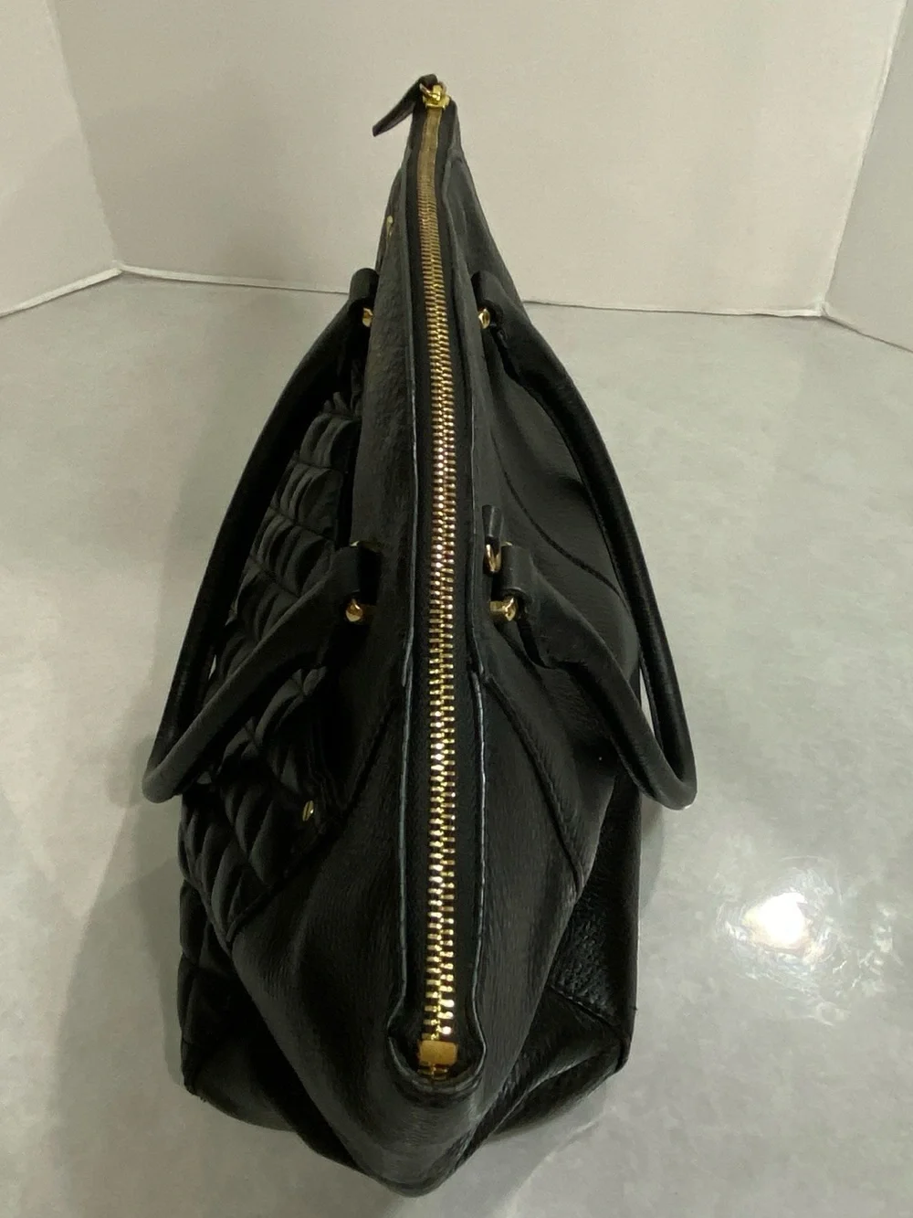 Vince Camuto Quilted Pebbled Leather Tote Black Gold Zip Shopper